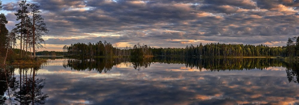 Карелия. Закат на озере Калмалампи.
