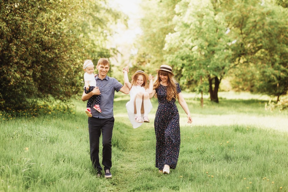 семейная прогулка