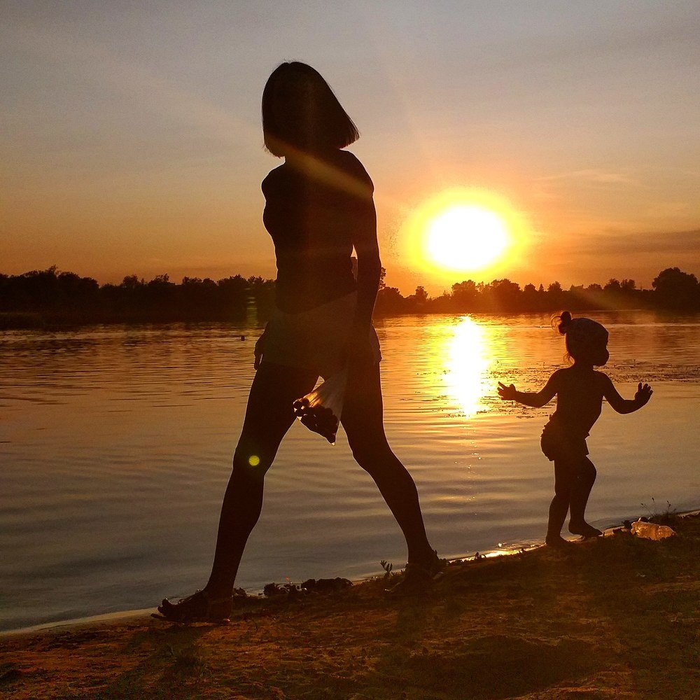 Закат на реке