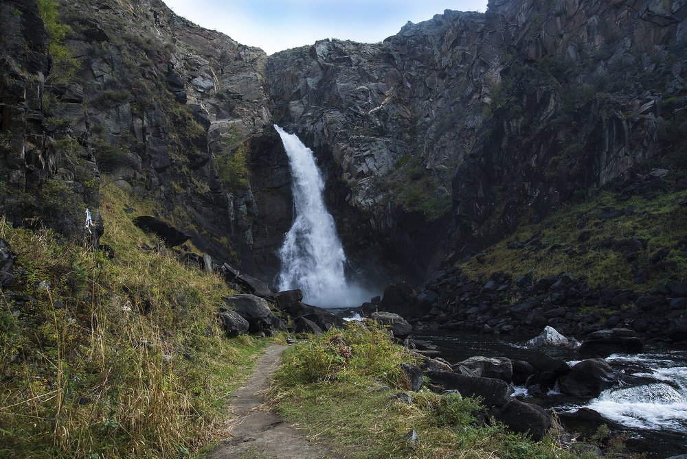 Водопад в Горном Алтае.