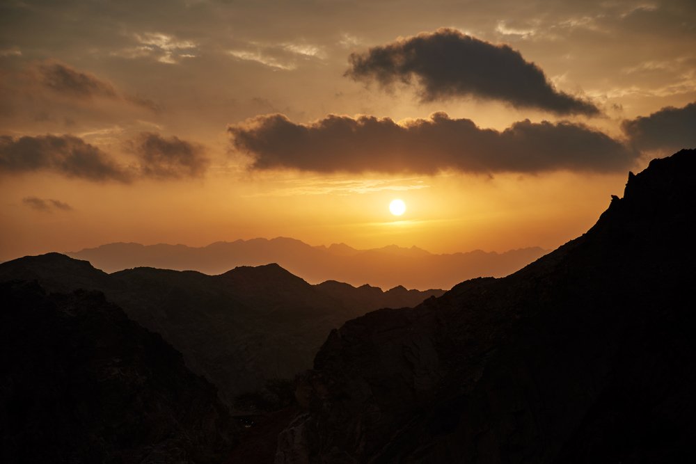 Ночь в пустыне. Рассвет.