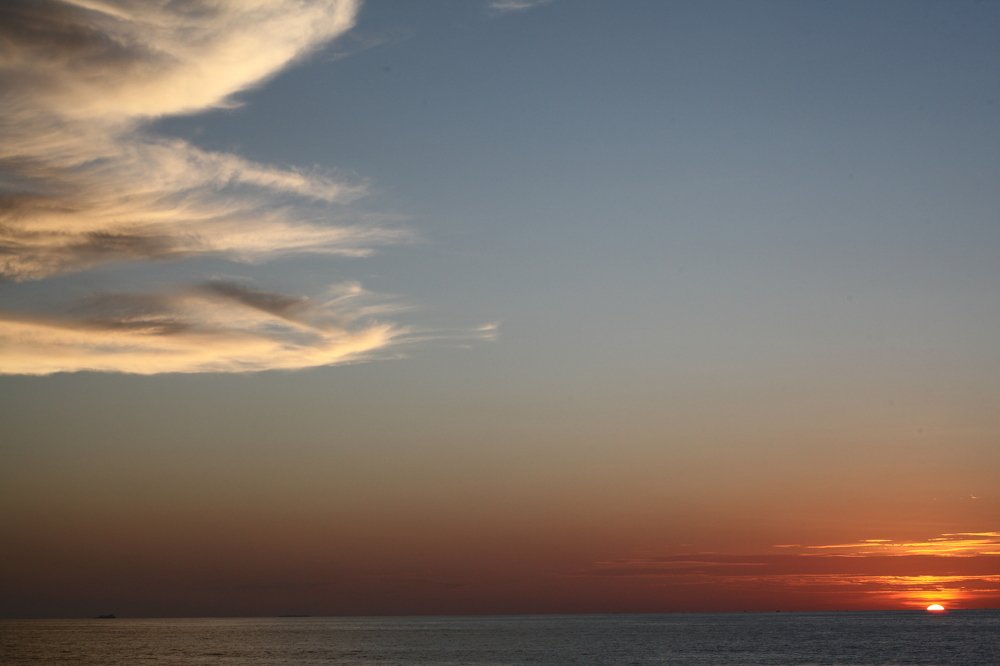 the sun almost sank completely