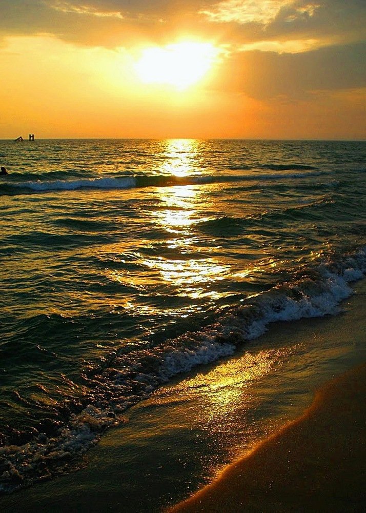 Закат в Штормовом