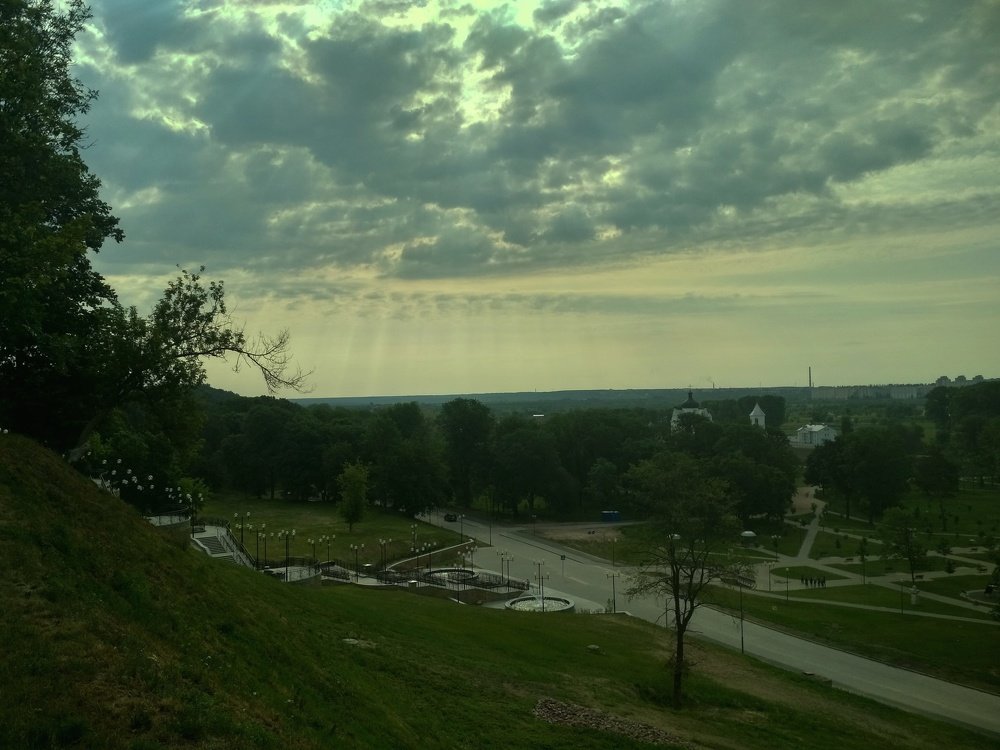 утро в городском парке