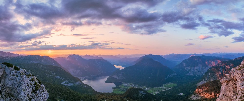 Закат над озером