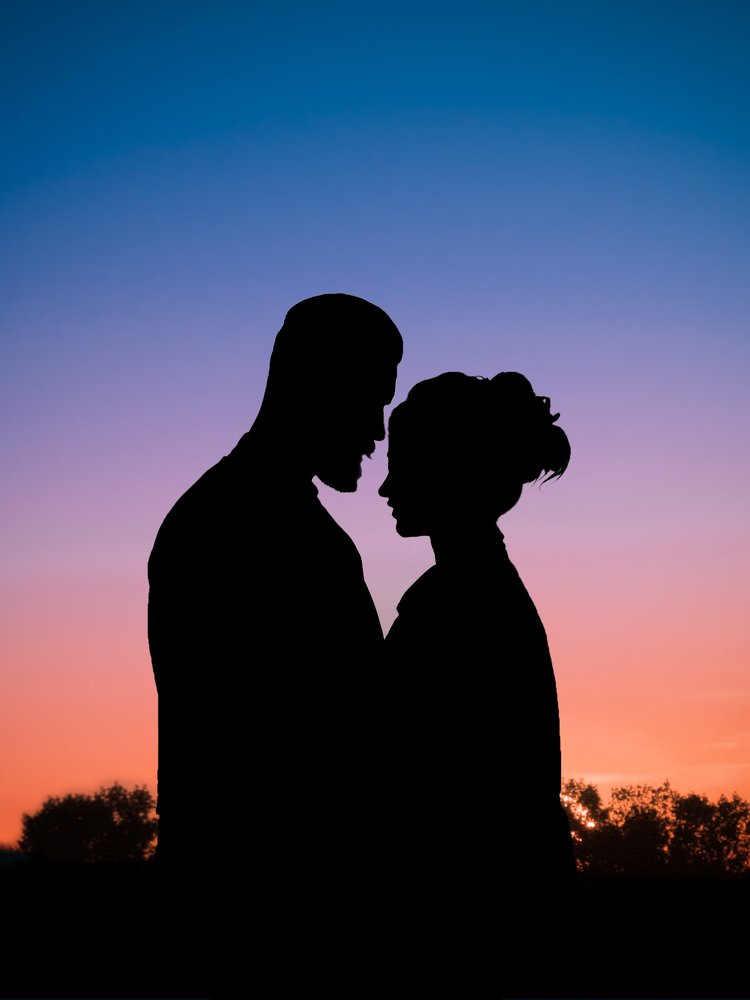 Мы потому и любим закат, что он бывает только один раз в день.