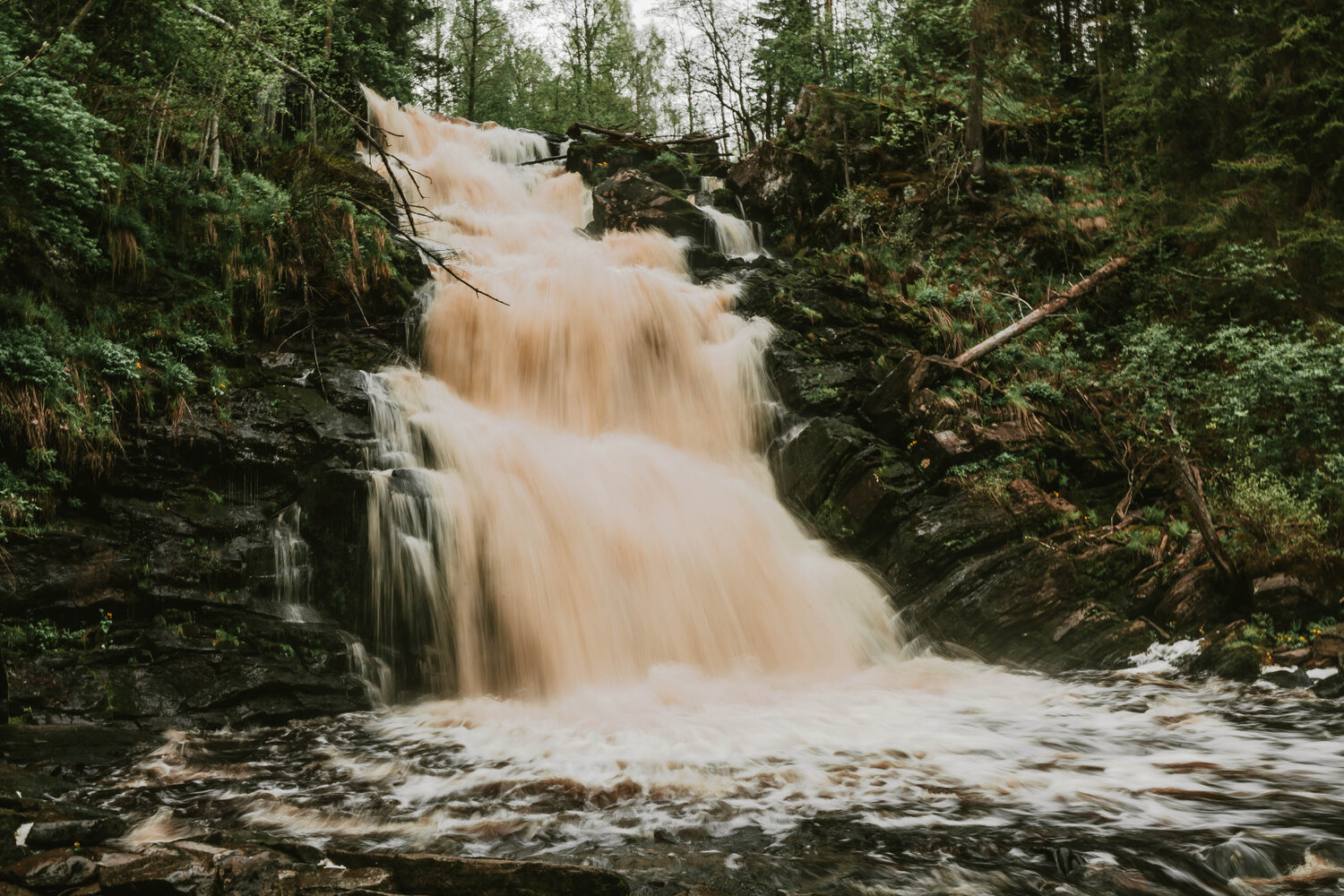 Водопад Белые мосты