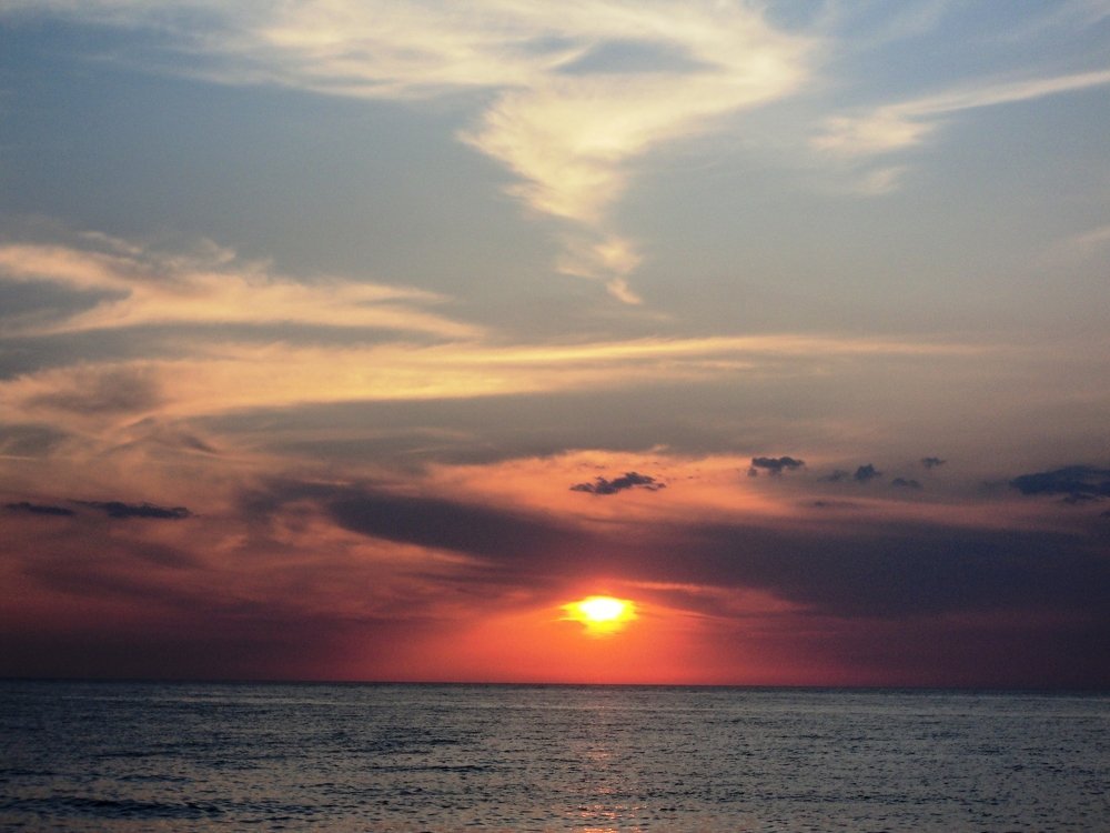 Вечер над морем