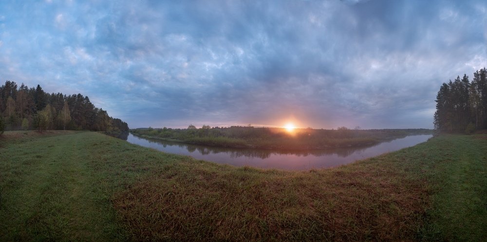 Рассвет на реке Медведица, Тверская область