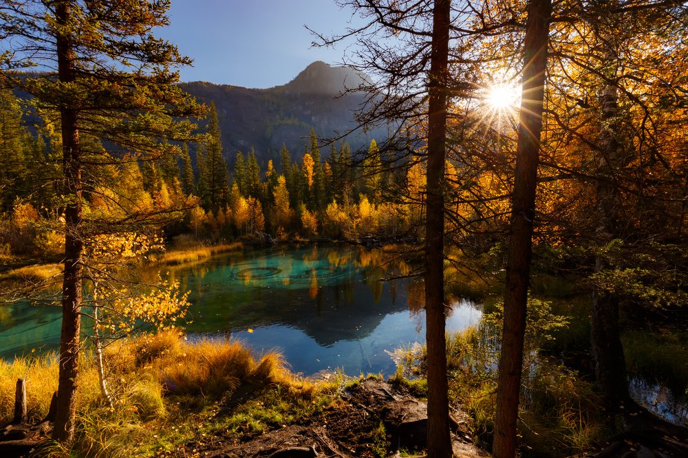 Рассвет на Гейзеровом озере.