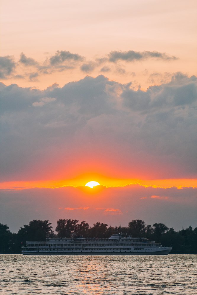 Закат на Волге