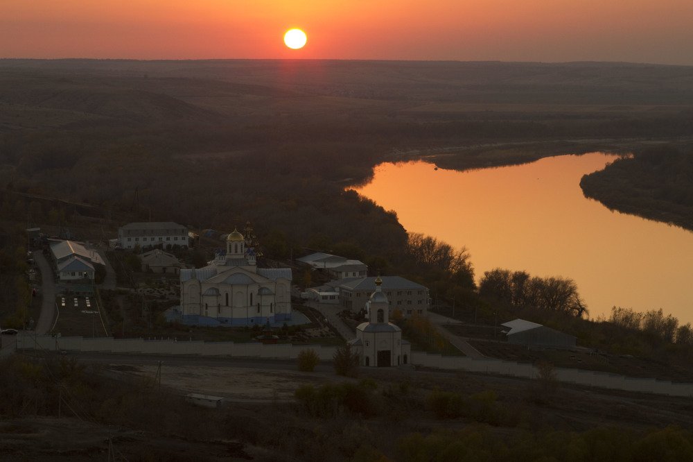 Закат на Дону