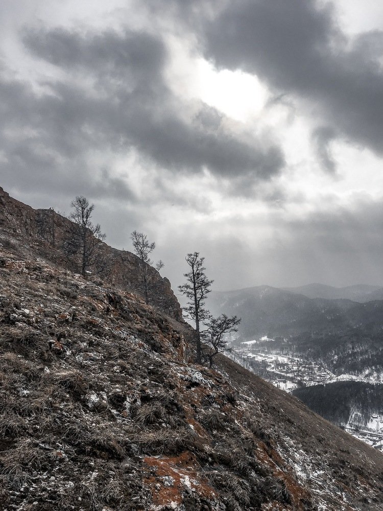 Хмурый день на хребте