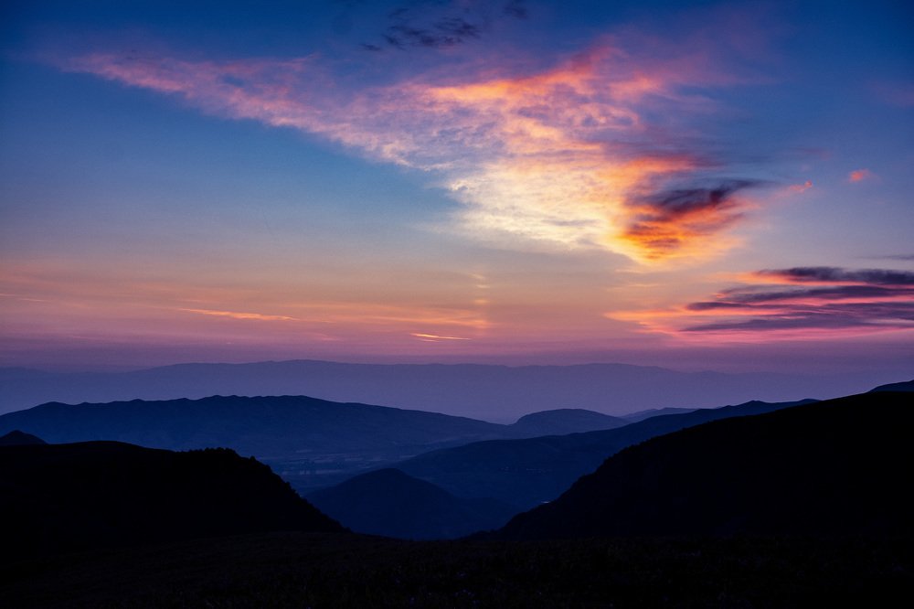 Рассвет в ущелье Чункурчак