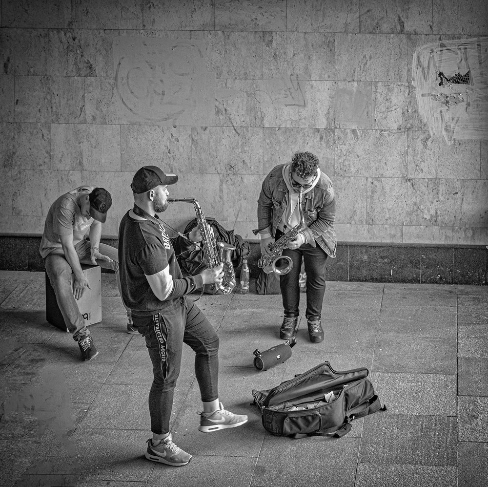 Уличные музыканты.