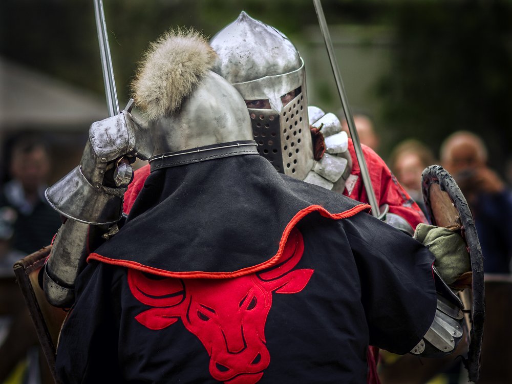 Рыцарские бои.