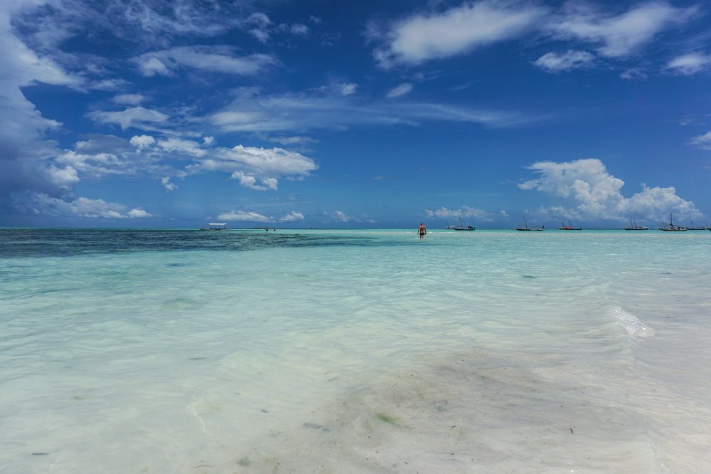 minimalism Zanzibar