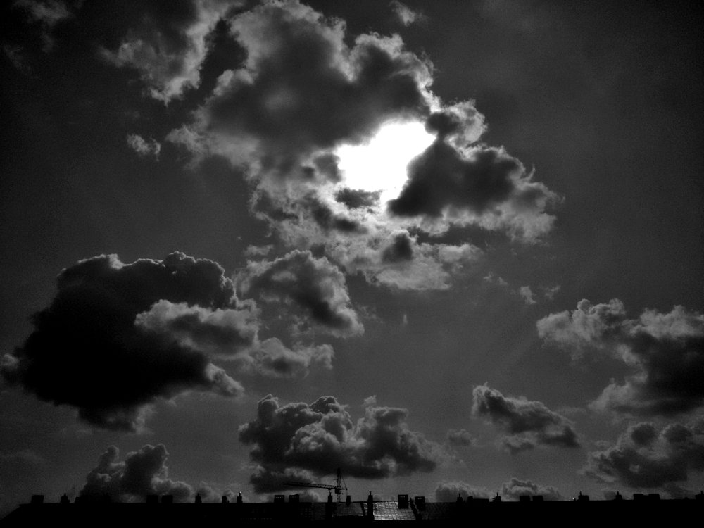 а какой-то крокодил наше солнце проглотил