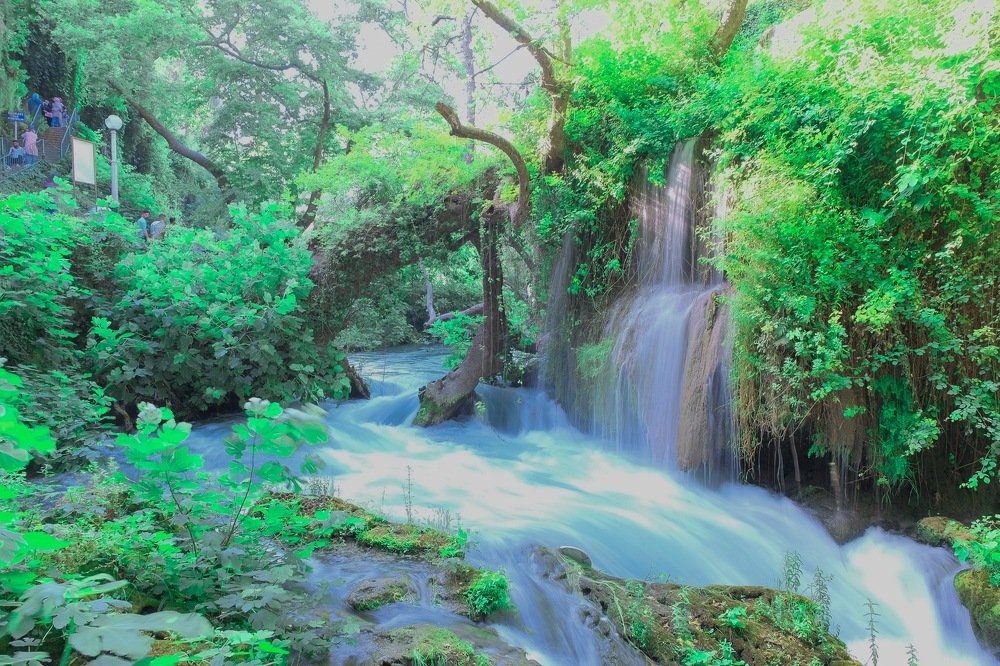 Сказочный водопад