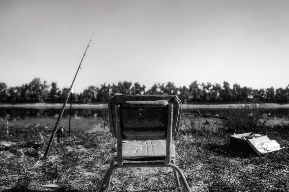 Одинокий стул