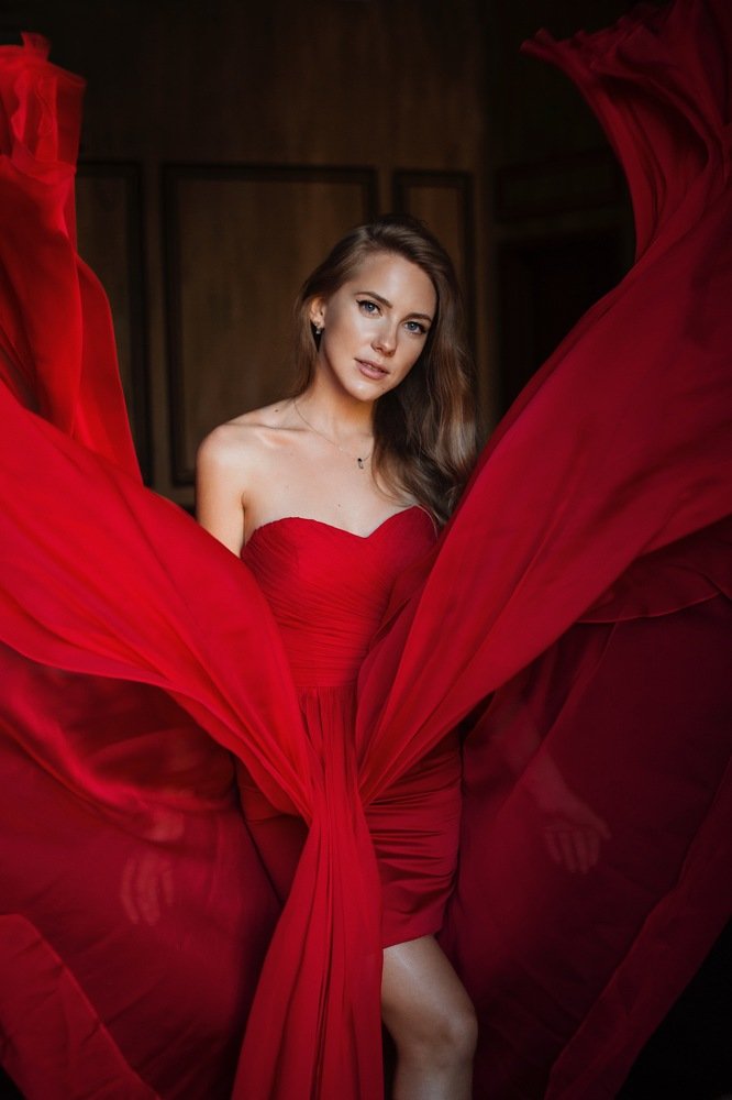 Lady in red