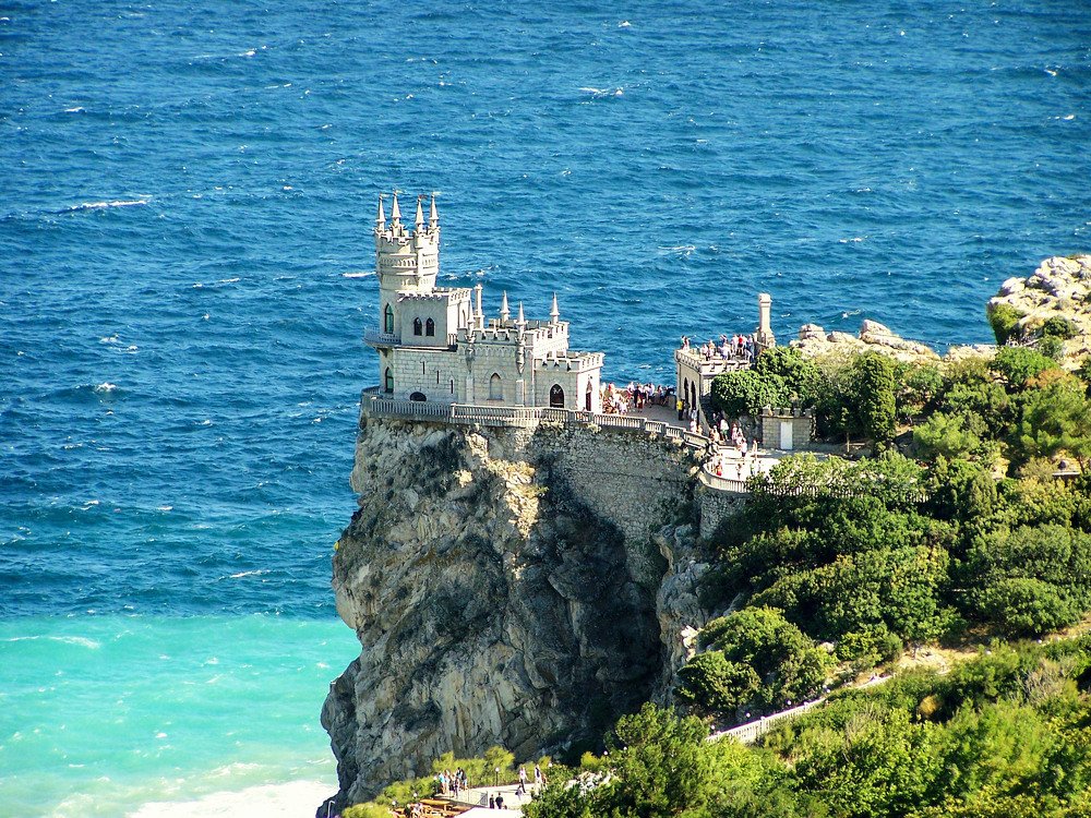 Ласточкино гнездо