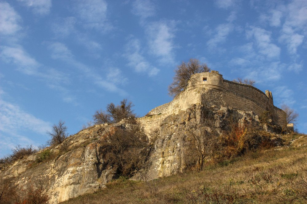Чуфут-Кале: пещерный город в поднебесье