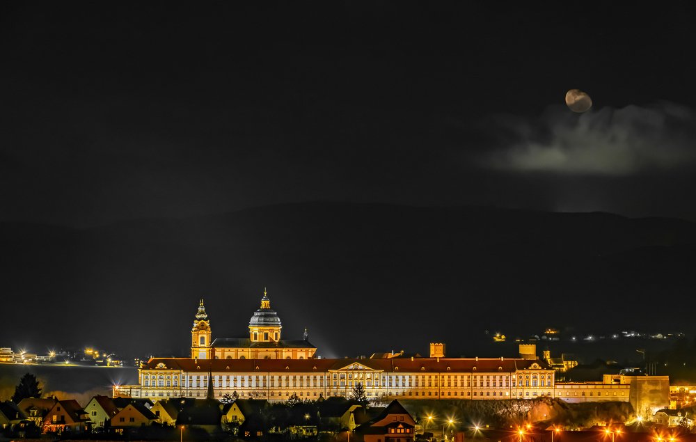 The castle and the moon