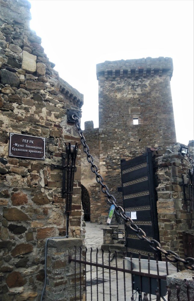 Вход в крепость