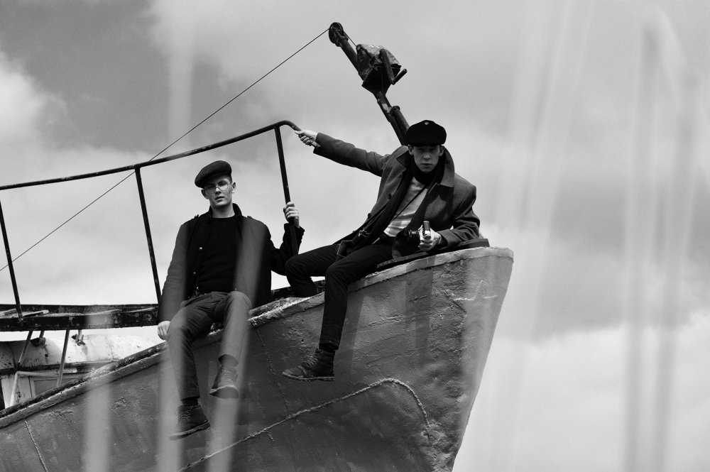 Два товарища