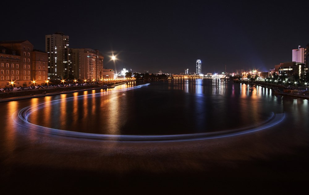 Ночь на пруду