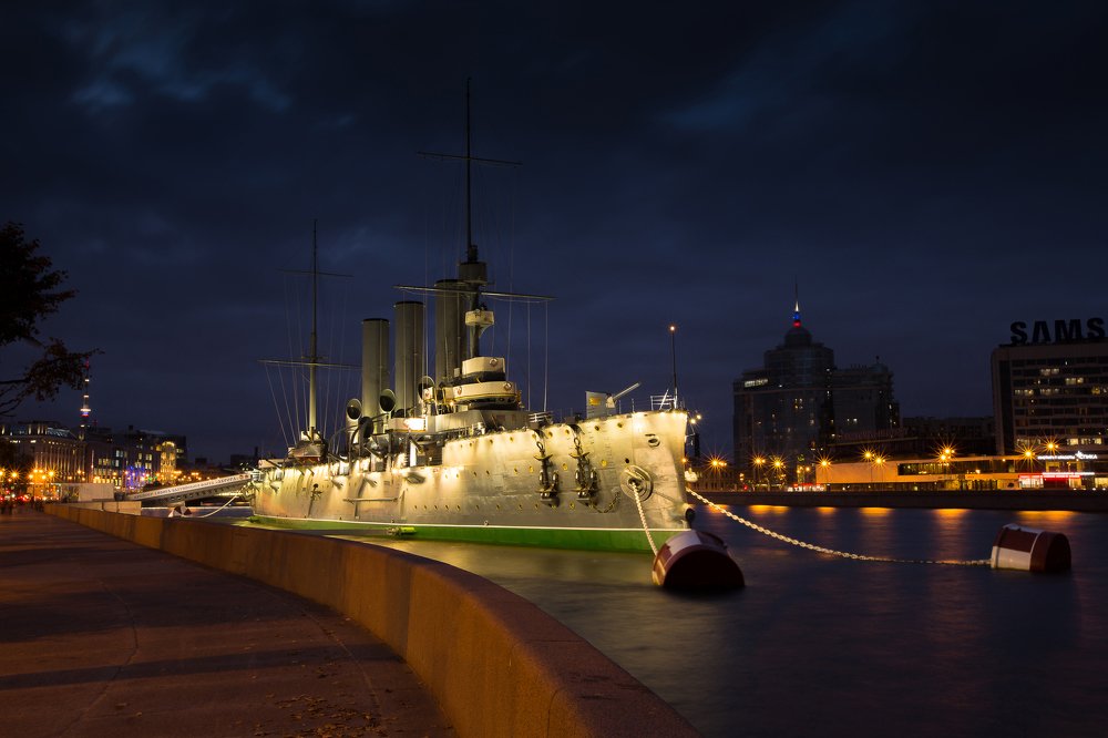 Санкт-Петербург, крейсер "Аврора"...Saint-Petersburg, cruiser "Aurora"