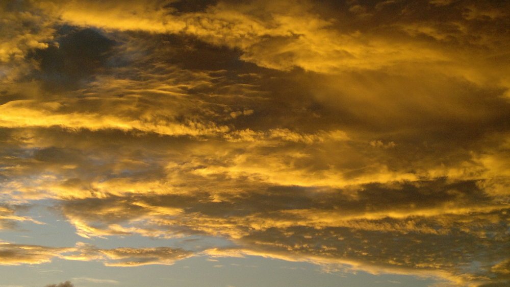 Golden cloud