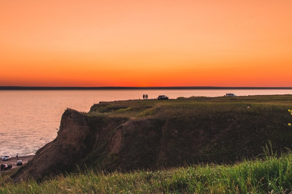 Закат на обрыве
