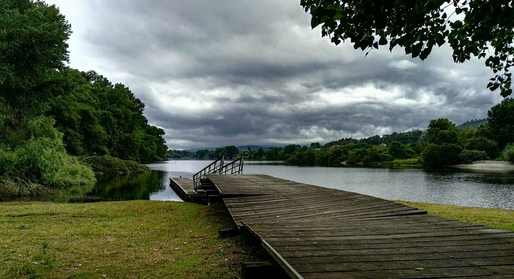 Amanecer en el río aquel