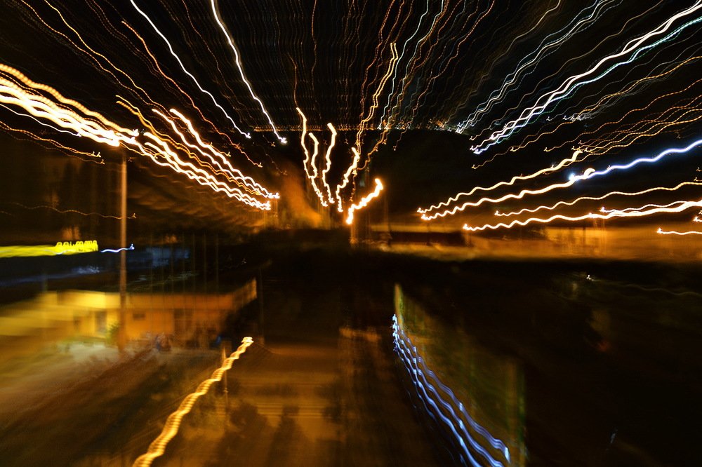 Зигзаги огней.