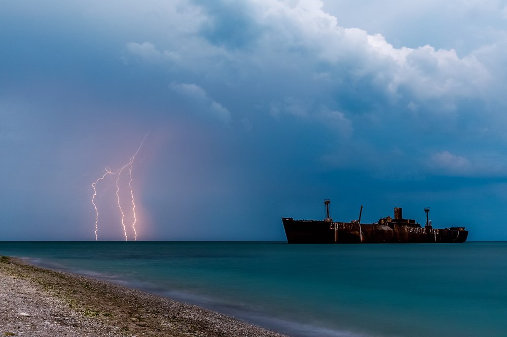 Lightning on the sea