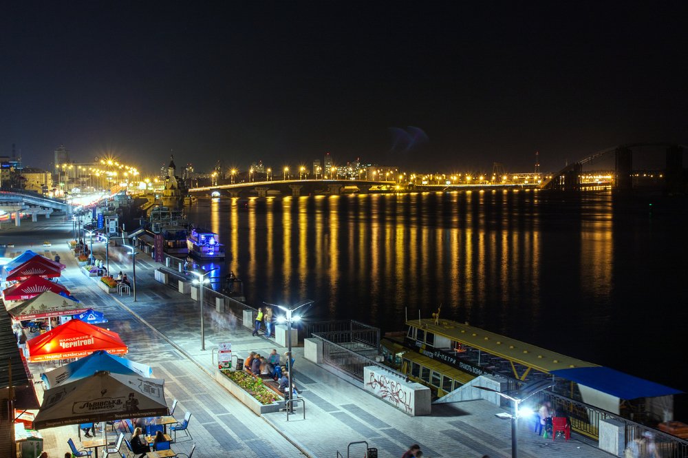 Киев,набережная Днепра ночью