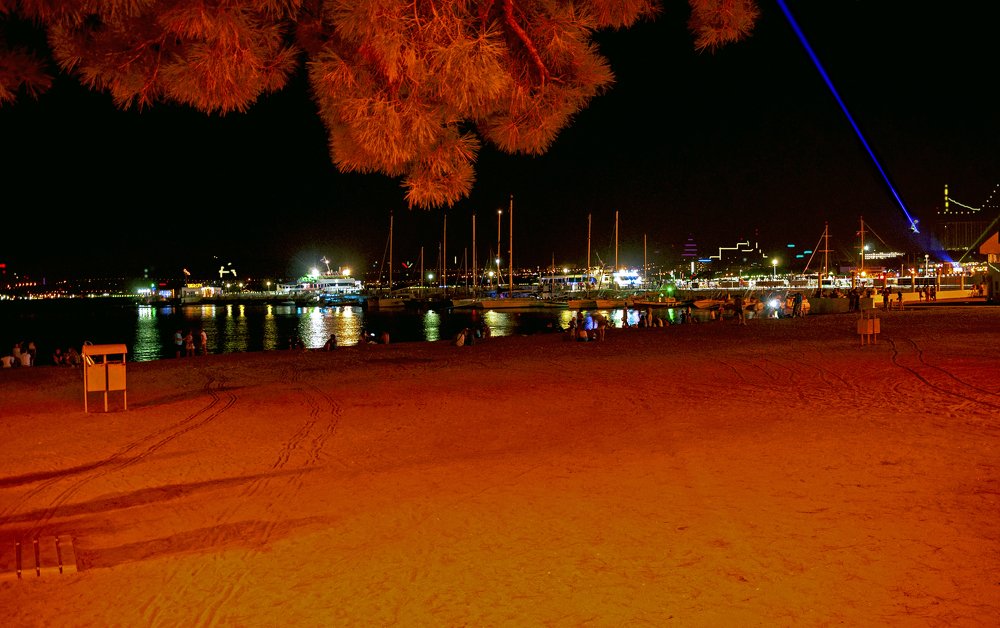 Портовый город