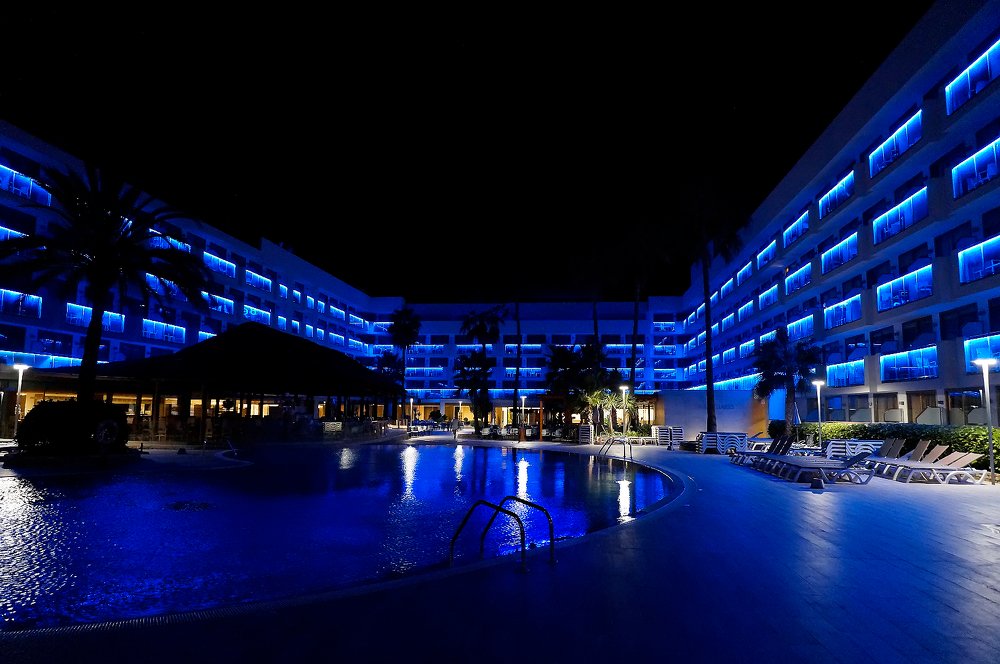 Ночной отель.