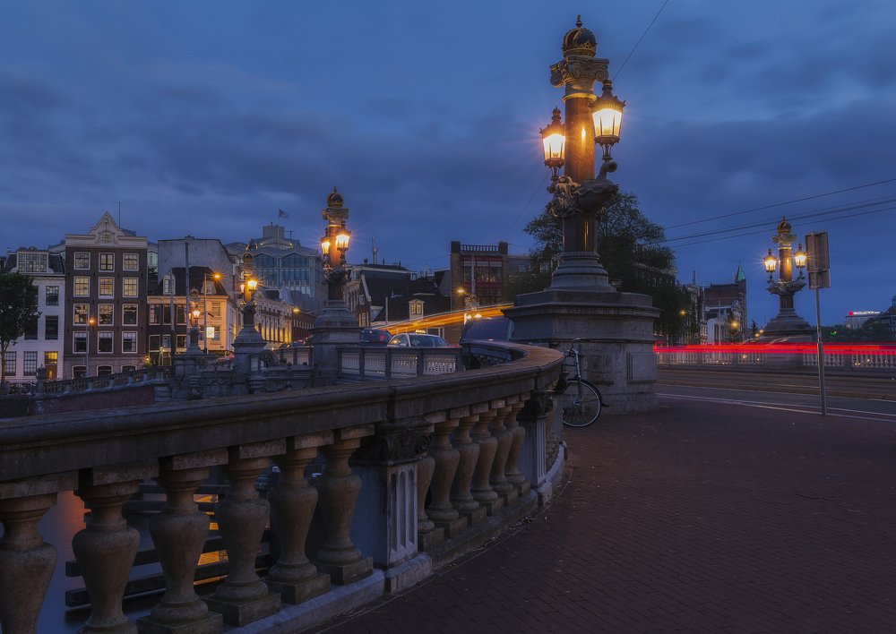 Синий мост в Амстердаме