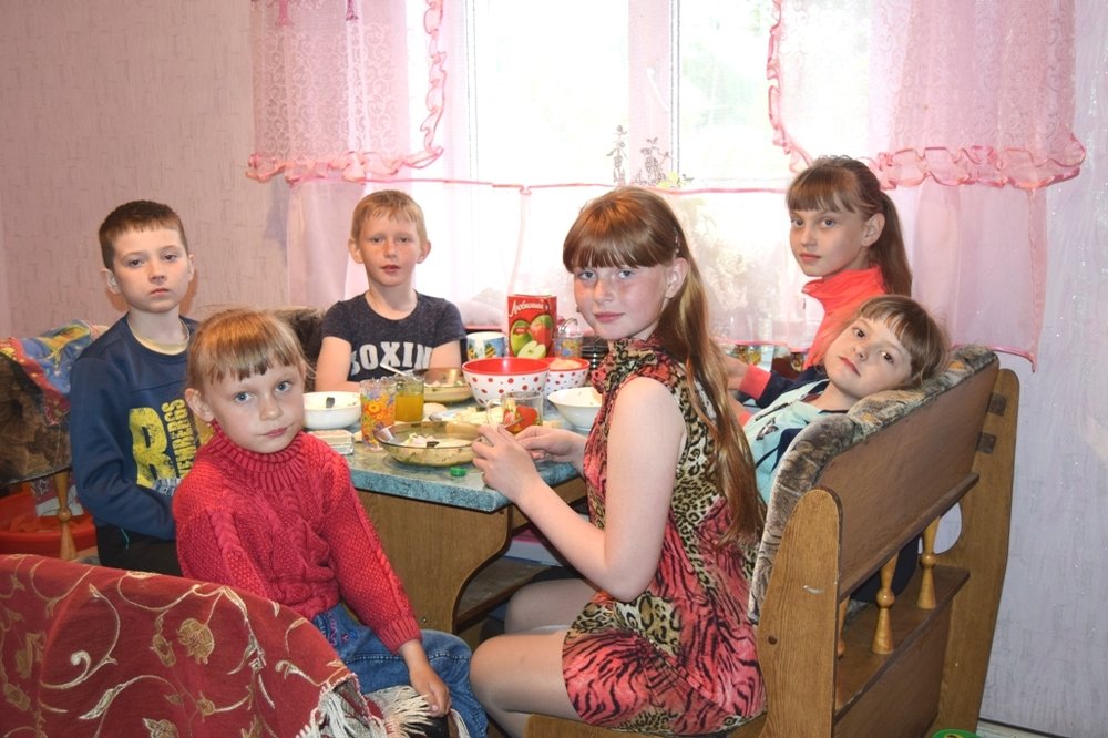 Родные, двоюродные, троюродные  братья  и  сёстры