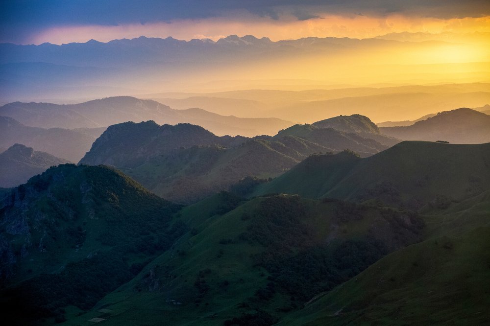 Закат на Перевале Гум-Баши ...