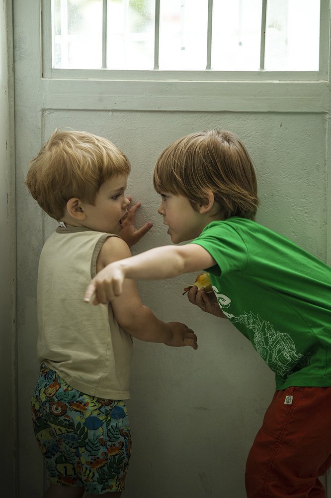 обратная сторона братства