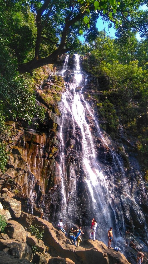 View of the famous Bee falls