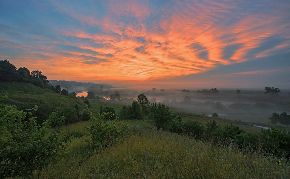 Рассвет на Оке.