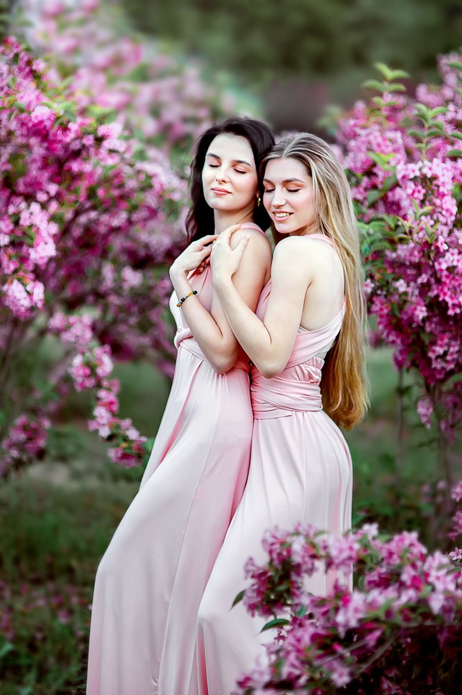 Сестры Мила и   Алина Смирновы