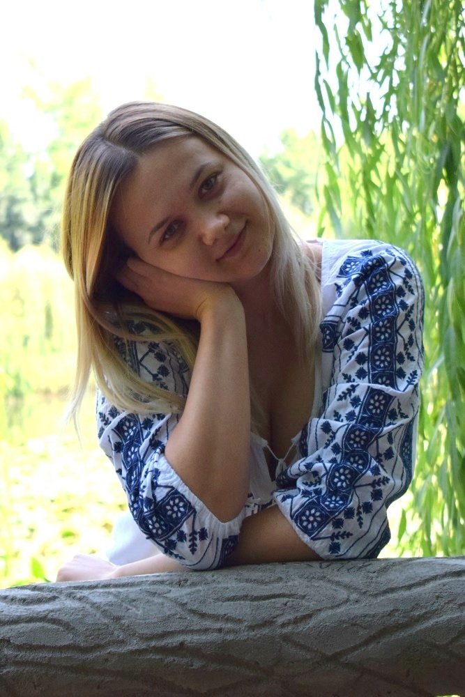 Play as "Sânzienele"