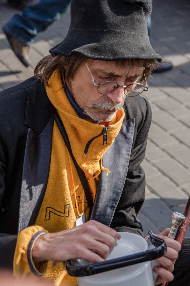 Уличный музыкант