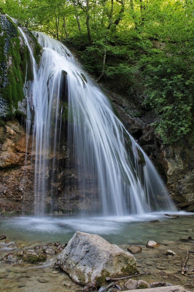 Платье невесты. Водопад Джур-Джур